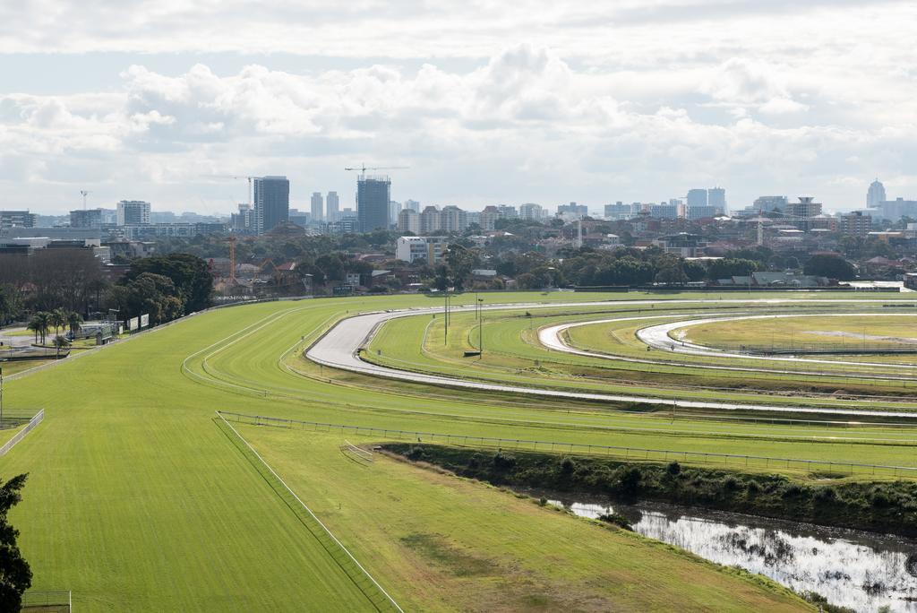 Racecourse Space Pop Up Randwick Luaran gambar