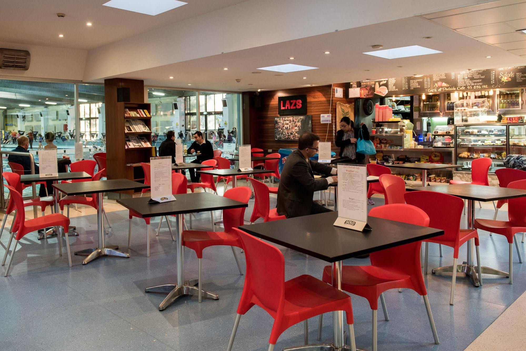 Racecourse Space Pop Up Randwick Luaran gambar