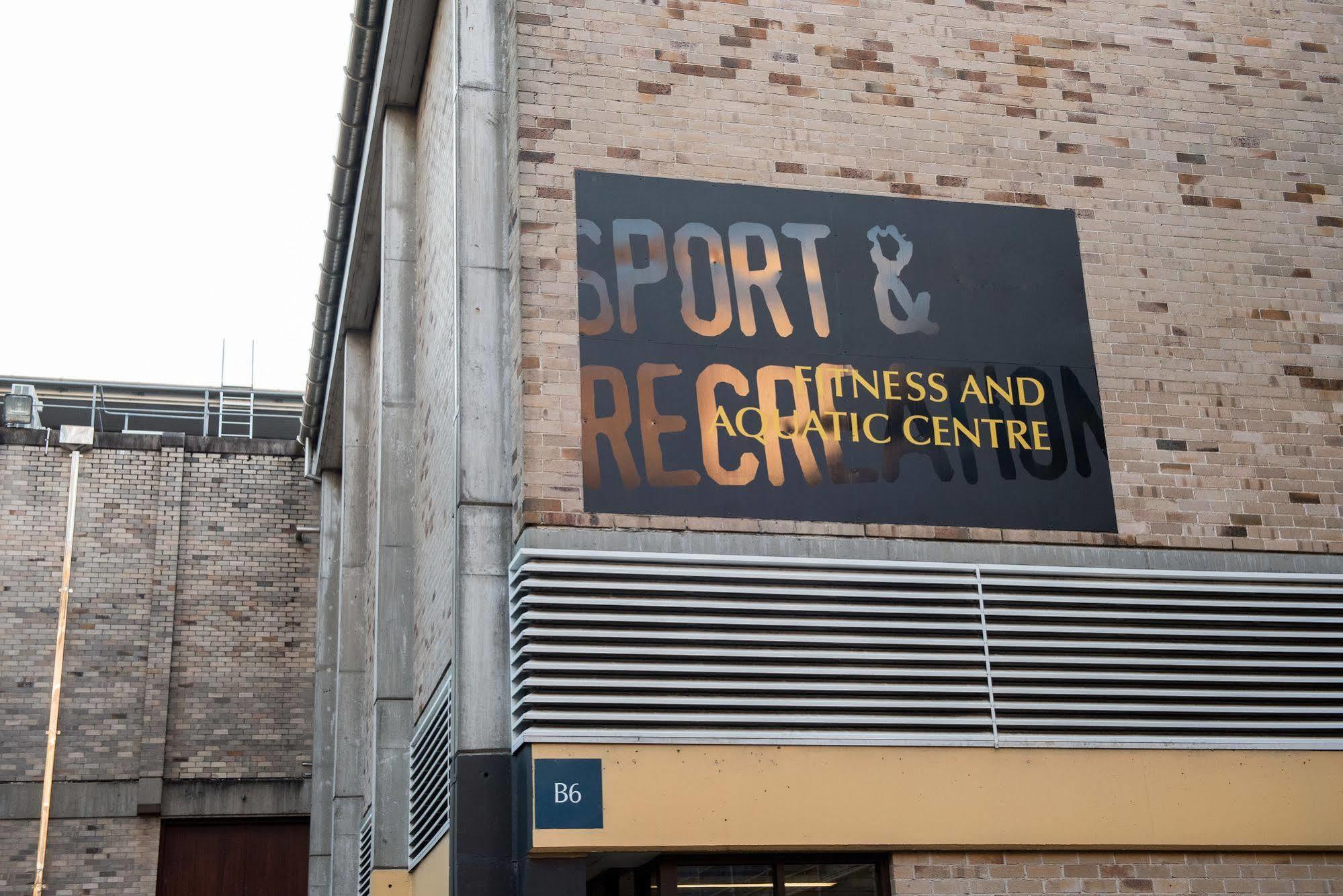 Racecourse Space Pop Up Randwick Luaran gambar